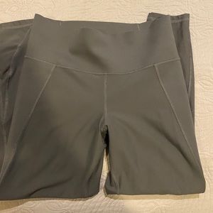 Compression workout leggings